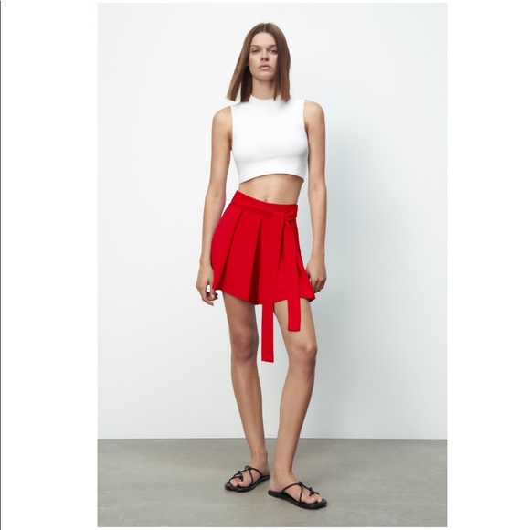 Bow Trim Skort Size S NWT - Picture 1 of 7